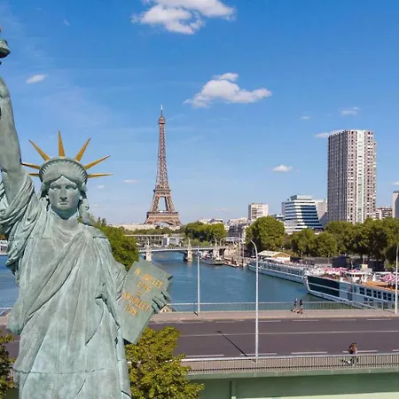 Apartment Unique Luxury Parisian Panorama High-rise By The Eiffel Tower Paris