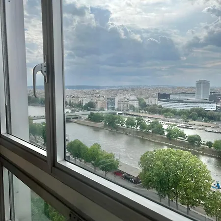 Apartment Unique Luxury Parisian Panorama High-rise By The Eiffel Tower Paris